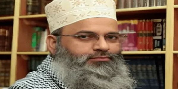 بیرون ملک کی شہریت اختیار کرنے کے بعد بھی چار سال تک تنخواہیں وصول کرنے کا الزام، سرکاری غبن کا مقدمہ درج