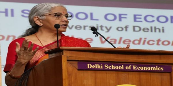 ہندوستان جلد ہی دنیا کی تیسری سب سے بڑی معیشت بن جائے گا: وزیر خزانہ