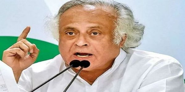 بیس سال سے خواتین کی حالت بدتر، اب ووٹ کے لیے ہو رہا ہے ڈرامہ : کانگریس