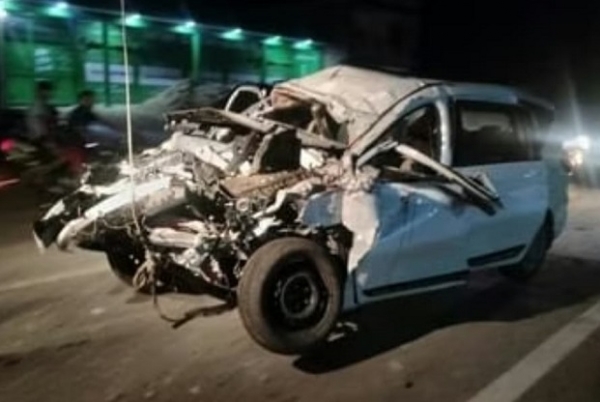 Barabanki road accident: 6 dead, 2 injured; returning from Bithoor Snan Barabanki road accident: 6 dead, 2 injured; returning from Bithoor Snan