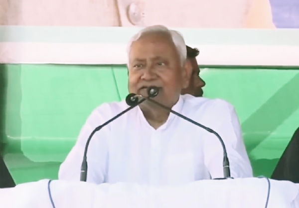 وزیر اعلیٰ نتیش کمار نے این ڈی اے امیدوار کے حق میں ووٹ دینے کی اپیل کی وزیر اعلیٰ نتیش کمار نے این ڈی اے امیدوار کے حق میں ووٹ دینے کی اپیل کی