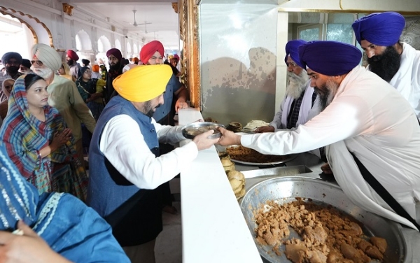 If cricket with Pakistan, why can not Kartarpur be opened: Mann