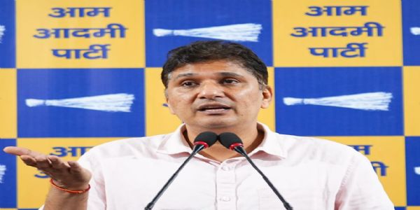 بی جے پی حکومت کے ڈی این اے میں فرضی واڑا ، ملک بچانے کےلئے عوام کو آواز اٹھانی پڑے گی:سورَبھ بھاردواج