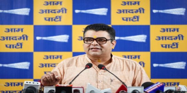 دہلی میں ڈینگو سے دو اموات کی ذمہ دار بی جے پی کی زیرِ اقتدار ایم سی ڈی:انکش نارنگ