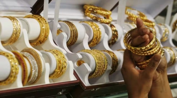 صرافہ بازار میں گراوٹ جاری، سونا 900 روپے تک سستا ہو ا صرافہ بازار میں گراوٹ جاری، سونا 900 روپے تک سستا ہو ا