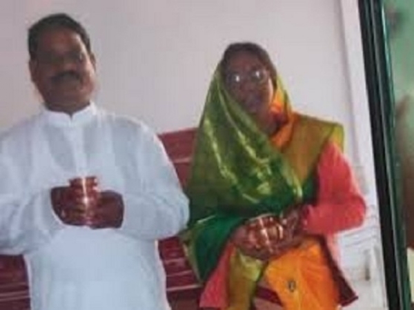 گھر میں گھس کر جوڑے کا تیز دھار ہتھیار سے گلا کاٹ کر قتل، لاشیں خون آلودہ ملیں