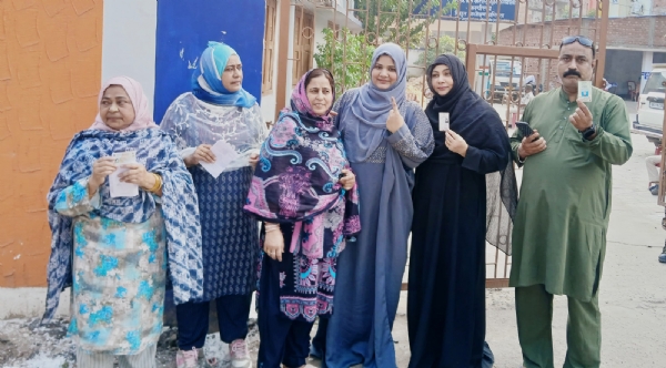 بہار میںزبردست ووٹنگ ، کل 64.46فیصد ہوئی پولنگ بہار میںزبردست ووٹنگ ، کل 64.46فیصد ہوئی پولنگ