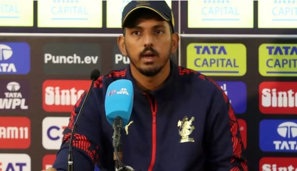 تمل ناڈو کے سابق کرکٹر ملولن رنگراجن بنے آر سی بی خاتون ٹیم کے نئےہیڈ کوچ تمل ناڈو کے سابق کرکٹر ملولن رنگراجن بنے آر سی بی خاتون ٹیم کے نئےہیڈ کوچ