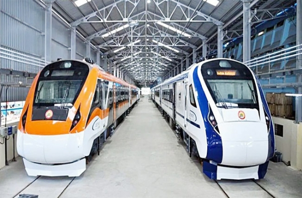 وزیر اعظم وارانسی سے چار نئی وندے بھارت ٹرینوں کو ہری جھنڈی دکھائیں گے وزیر اعظم وارانسی سے چار نئی وندے بھارت ٹرینوں کو ہری جھنڈی دکھائیں گے