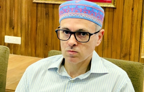 پی ڈی پی-بی جے پی کا رشتہ اب بھی برقرار ہے ۔ عمر عبداللہ پی ڈی پی-بی جے پی کا رشتہ اب بھی برقرار ہے ۔ عمر عبداللہ