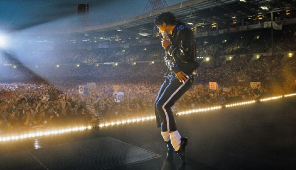 مائیکل جیکسن کی بائیوپک کا ٹیزر ریلیز مائیکل جیکسن کی بائیوپک کا ٹیزر ریلیز