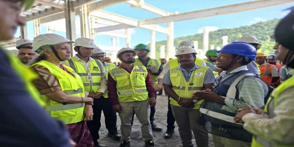 دو روزہ دورے پر آسام پہنچیں سیتا رمن نے ٹاٹا سیمی کنڈکٹر پلانٹ کا دورہ کیا