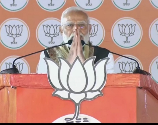 آر جے ڈی-کانگریس کبھی بھی بہار کی ترقی نہیں کر سکتی: وزیر اعظم آر جے ڈی-کانگریس کبھی بھی بہار کی ترقی نہیں کر سکتی: وزیر اعظم