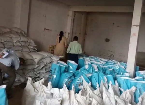 Fake fertilizer factory busted, 450 bags of fertilizer recovered Fake fertilizer factory busted, 450 bags of fertilizer recovered