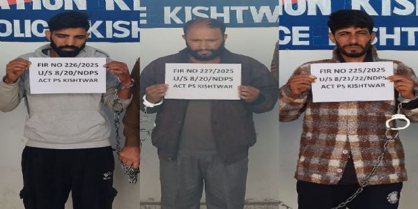 کشتواڑ پولیس نے تین منشیات فروشوں کو گرفتار کیا