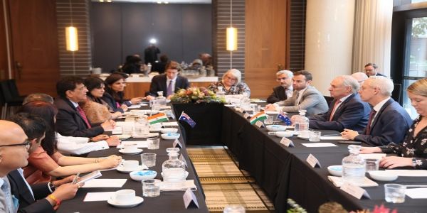 ہندوستان اور آسٹریلیا نے اقتصادی تعلقات کو مضبوط بنانے پر تبادلہ خیال کیا