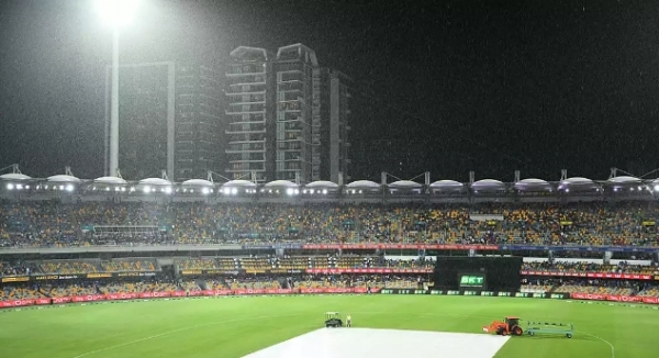 گابا میں ہونے والا پانچواں ٹی ٹوئنٹی بارش کی نذر ہو گیا، بھارت نے سیریز 1-2 سے جیت لی گابا میں ہونے والا پانچواں ٹی ٹوئنٹی بارش کی نذر ہو گیا، بھارت نے سیریز 1-2 سے جیت لی