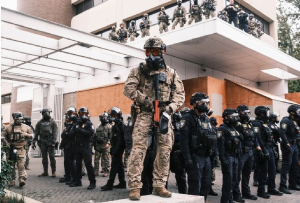 جج نے صدر ٹرمپ کے خلاف سخت ریمارکس دیے، پورٹ لینڈ میں نیشنل گارڈ کی تعیناتی پرروک لگائی جج نے صدر ٹرمپ کے خلاف سخت ریمارکس دیے، پورٹ لینڈ میں نیشنل گارڈ کی تعیناتی پرروک لگائی