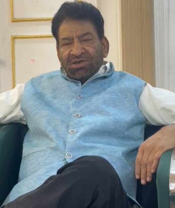 شعیب اقبال کا عام آدمی پارٹی کے تمام عہدوں سے مستعفی ہونے کا اعلان شعیب اقبال کا عام آدمی پارٹی کے تمام عہدوں سے مستعفی ہونے کا اعلان