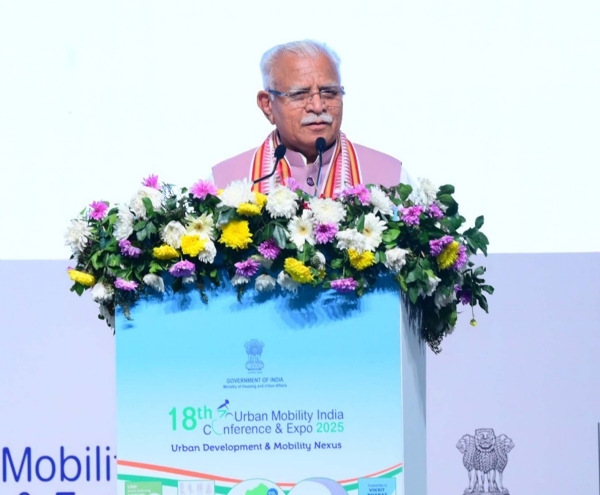 سڑکوں پر ٹریفک کی بھیڑ کو کم کرنے کے لیے میٹرو میں لگژری سہولیات فراہم کرنا ہوں گی: منوہر لال سڑکوں پر ٹریفک کی بھیڑ کو کم کرنے کے لیے میٹرو میں لگژری سہولیات فراہم کرنا ہوں گی: منوہر لال