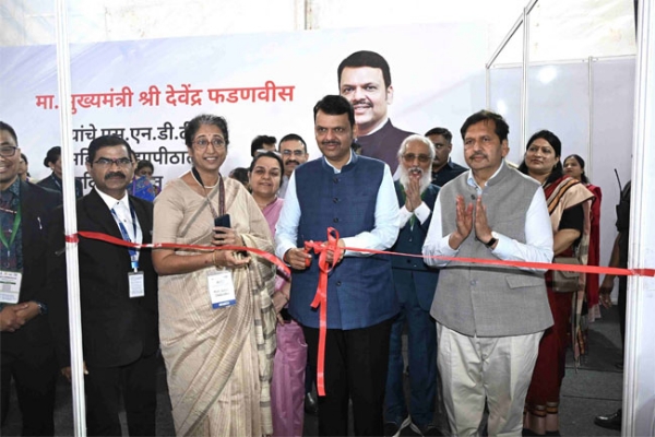 FADNAVIS HAILS MAHARASHTRA AS INDIAS STARTUP HUB FADNAVIS HAILS MAHARASHTRA AS INDIAS STARTUP HUB