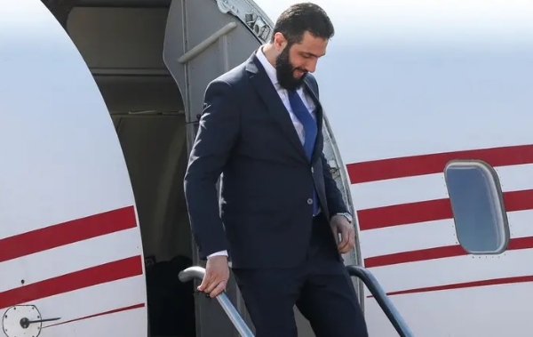 شام کے صدر احمد الشرع کی امریکہ پہنچ گئے، صدر ٹرمپ سمیت اہم امریکی عہدیداروں سے ملاقات شام کے صدر احمد الشرع کی امریکہ پہنچ گئے، صدر ٹرمپ سمیت اہم امریکی عہدیداروں سے ملاقات