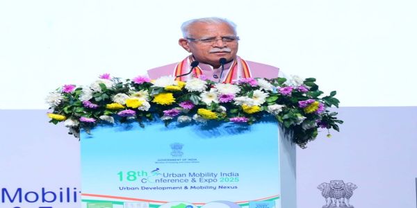 سڑکوں پر ٹریفک کی بھیڑ کو کم کرنے کے لیے میٹرو میں لگژری سہولیات فراہم کرنا ہوں گی: منوہر لال