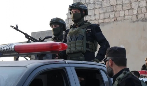 کئی صوبوں میں داعش کے ٹھکانوں کو ختم کر دیا: شامی وزارت داخلہ کا دعویٰ کئی صوبوں میں داعش کے ٹھکانوں کو ختم کر دیا: شامی وزارت داخلہ کا دعویٰ