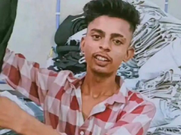 موٹر سائیکل سوار بدمعاشوں نے نوجوان کو پیٹ پیٹ کر ما ر ڈالا موٹر سائیکل سوار بدمعاشوں نے نوجوان کو پیٹ پیٹ کر ما ر ڈالا