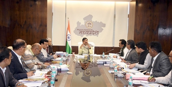 وزیر اعلیٰ ڈاکٹر موہن یادو نے محکمہ تعمیرات عامہ کا جائزہ لیا وزیر اعلیٰ ڈاکٹر موہن یادو نے محکمہ تعمیرات عامہ کا جائزہ لیا