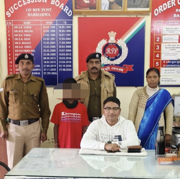 بھاگلپور میں لاوارث بیگ سے غیر ملکی شراب برآمد بھاگلپور میں لاوارث بیگ سے غیر ملکی شراب برآمد