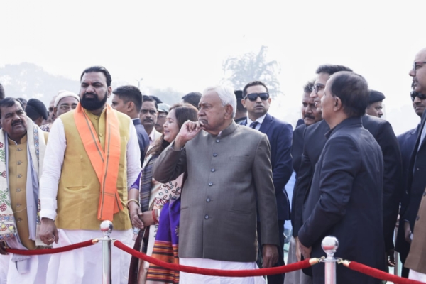 (اپ ڈیٹ) کیسریا بدھ اسٹوپا میں بڑی تعداد میں سیاح آتے ہیں، سیاحتی سہولت مرکز کی تعمیر جلد مکمل کی جائے: وزیر اعلیٰ (اپ ڈیٹ) کیسریا بدھ اسٹوپا میں بڑی تعداد میں سیاح آتے ہیں، سیاحتی سہولت مرکز کی تعمیر جلد مکمل کی جائے: وزیر اعلیٰ