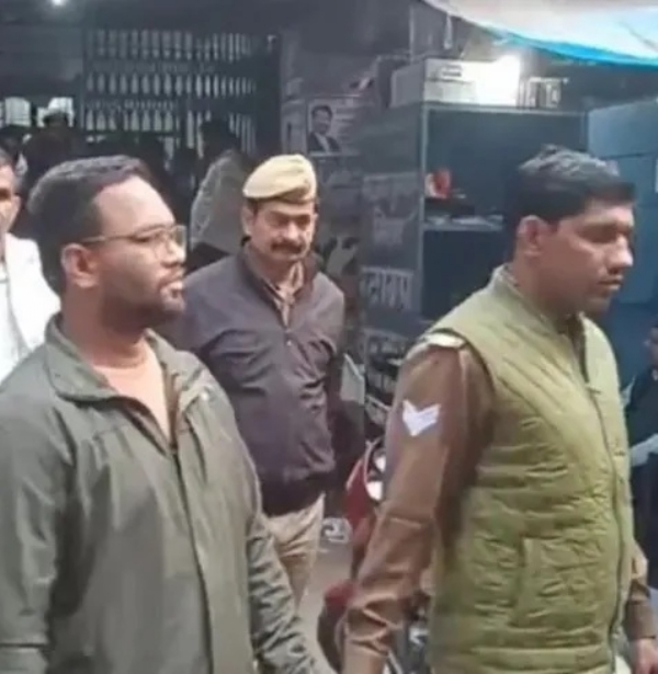 بہرائچ تشدد: رام گوپال مشرا کے قتل کے الزام میں سرفراز کو سزائے موت اور 9 دیگر کو عمر قید کی سزا بہرائچ تشدد: رام گوپال مشرا کے قتل کے الزام میں سرفراز کو سزائے موت اور 9 دیگر کو عمر قید کی سزا