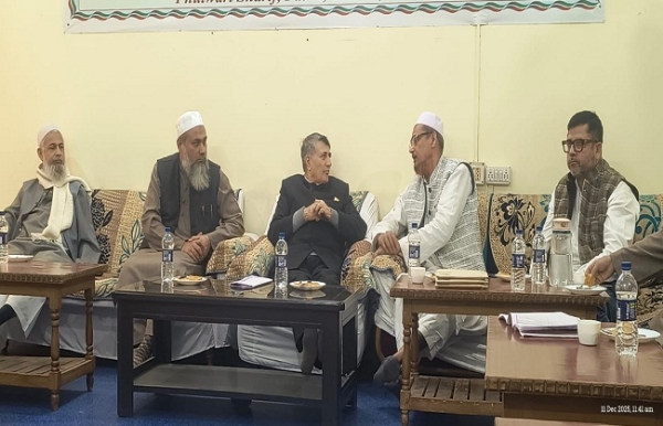 امارت شرعیہ کی زیارت اوراس کی خدمات و کارناموں کو سن کردل بے حد مسرور ہوا : سابق چیف کمشنر انکم ٹیکس امارت شرعیہ کی زیارت اوراس کی خدمات و کارناموں کو سن کردل بے حد مسرور ہوا : سابق چیف کمشنر انکم ٹیکس