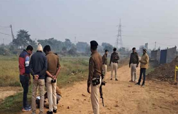 بہار کے پٹنہ میں پولیس جھڑپ میں بدمعاش راکیش کمار کےپیر میں لگی گولی بہار کے پٹنہ میں پولیس جھڑپ میں بدمعاش راکیش کمار کےپیر میں لگی گولی