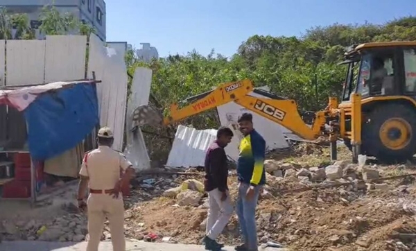 نظام پیٹ میں حیڈرا کی بڑی کارروائی، سرکاری زمین سے غیر مجاز قبضوں کاخاتمہ نظام پیٹ میں حیڈرا کی بڑی کارروائی، سرکاری زمین سے غیر مجاز قبضوں کاخاتمہ