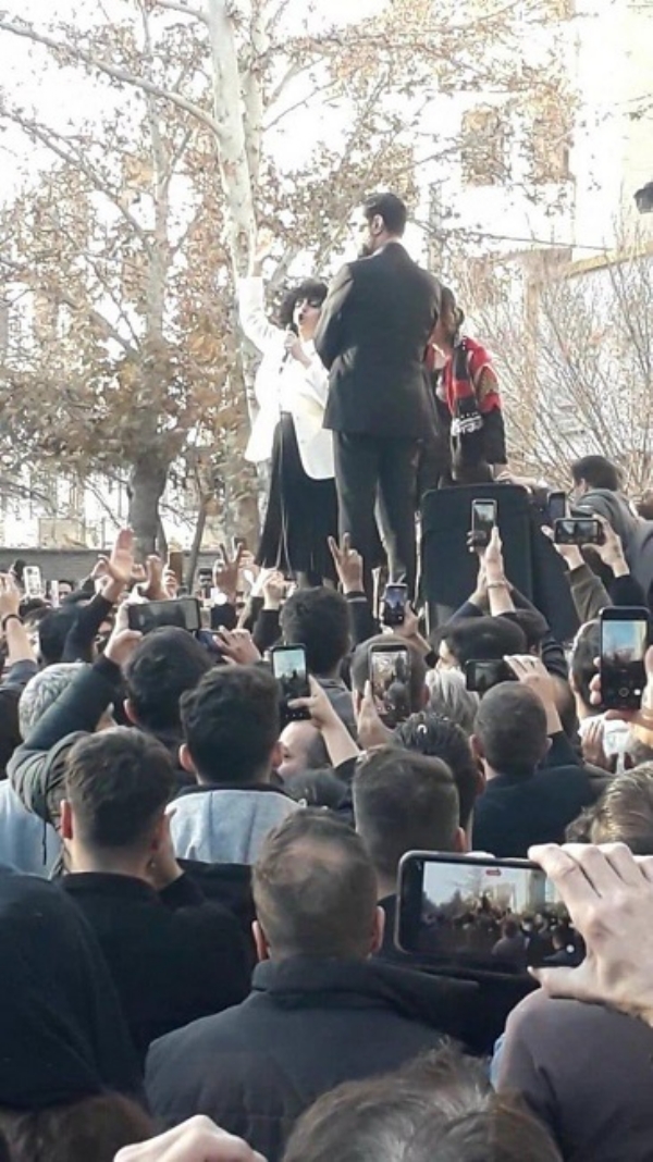 نوبل امن انعام یافتہ نرگس محمدی گرفتار نوبل امن انعام یافتہ نرگس محمدی گرفتار