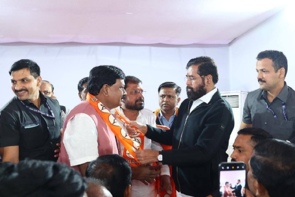 MAHA POLITICS SHIV SENA GAINS STRENGTH MAHA POLITICS SHIV SENA GAINS STRENGTH