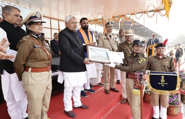 وزیر اعلیٰ بہار پولیس اکادمی ، راجگیر میں ٹرینی سب انسپکٹر کی پاسنگ آؤٹ پریڈ تقریب میں شامل ہوئے وزیر اعلیٰ بہار پولیس اکادمی ، راجگیر میں ٹرینی سب انسپکٹر کی پاسنگ آؤٹ پریڈ تقریب میں شامل ہوئے