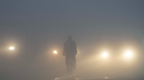 دہلی-این سی آر میںاے کیو آئی 500 تک پہنچا، گھنے کہرے کی وجہ سے حد نگاہ 100 میٹر رہ گئی دہلی-این سی آر میںاے کیو آئی 500 تک پہنچا، گھنے کہرے کی وجہ سے حد نگاہ 100 میٹر رہ گئی