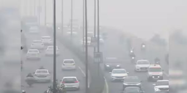 دھند میں لپٹی دہلی کی صبح ، انڈیگوایئر لائنس نے ہدایات جاری کیں