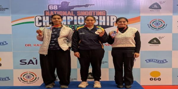منو بھاکر اور سمرن پریت کور نے این ایس سی سی میں 25 میٹر پسٹل میں سونے کا تمغہ جیتا