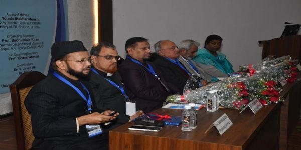 شعبہ معالجات میں معدہ و آنت کی صحت پر مبنی قومی کانفرنس کا اہتمام