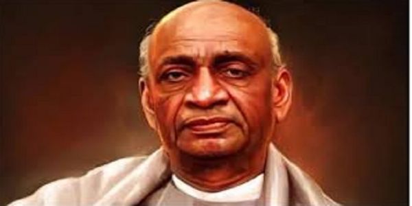 حکمران اور اپوزیشن جماعتوں کے رہنماوں نے سردار پٹیل کو ان کی برسی پر خراج عقیدت پیش کیا