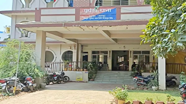 دوست کے ساتھ راجگیر آئی ہوئی نابالغ لڑکی سے زیادتی کی کوشش، دوسرے سیاحوں نے اس کی عزت بچائی دوست کے ساتھ راجگیر آئی ہوئی نابالغ لڑکی سے زیادتی کی کوشش، دوسرے سیاحوں نے اس کی عزت بچائی