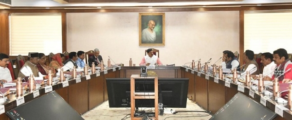 وزیر اعلیٰ ڈاکٹر موہن یادو نے کابینہ کی میٹنگ سے خطاب کیا وزیر اعلیٰ ڈاکٹر موہن یادو نے کابینہ کی میٹنگ سے خطاب کیا