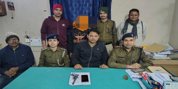 ریلوے اسٹیشن پرغیر قانونی اسلحہ کے ساتھ ایک شخص گرفتار