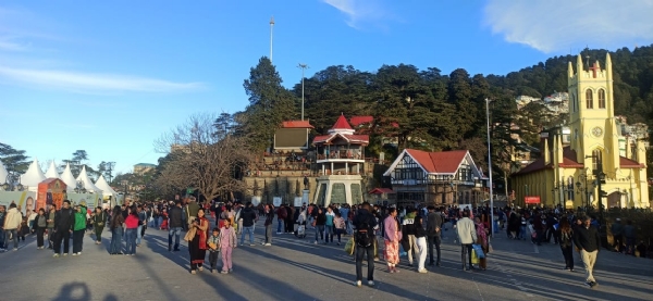 شملہ میں رات کا درجہ حرارت 11 ڈگری سیلسیس سے تجاوز کر گیا، نشیبی علاقوں میں دھند چھائی