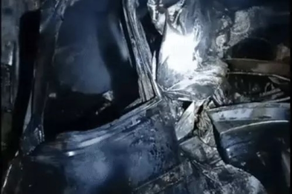 دہلی-ممبئی ایکسپریس وے پر پک اپ وین میں آگ لگی، تین افراد جھلس کر ہلاک، ڈرائیور کی حالت نازک دہلی-ممبئی ایکسپریس وے پر پک اپ وین میں آگ لگی، تین افراد جھلس کر ہلاک، ڈرائیور کی حالت نازک