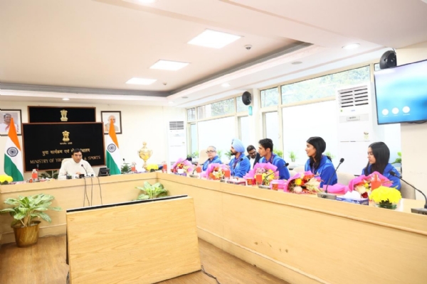 وزیر کھیل وزیر کھیل